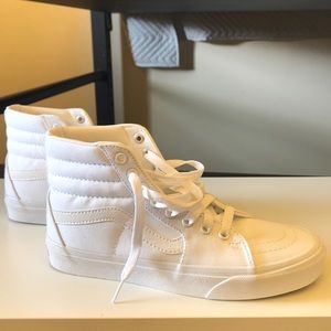 White vans sk8-hi’s